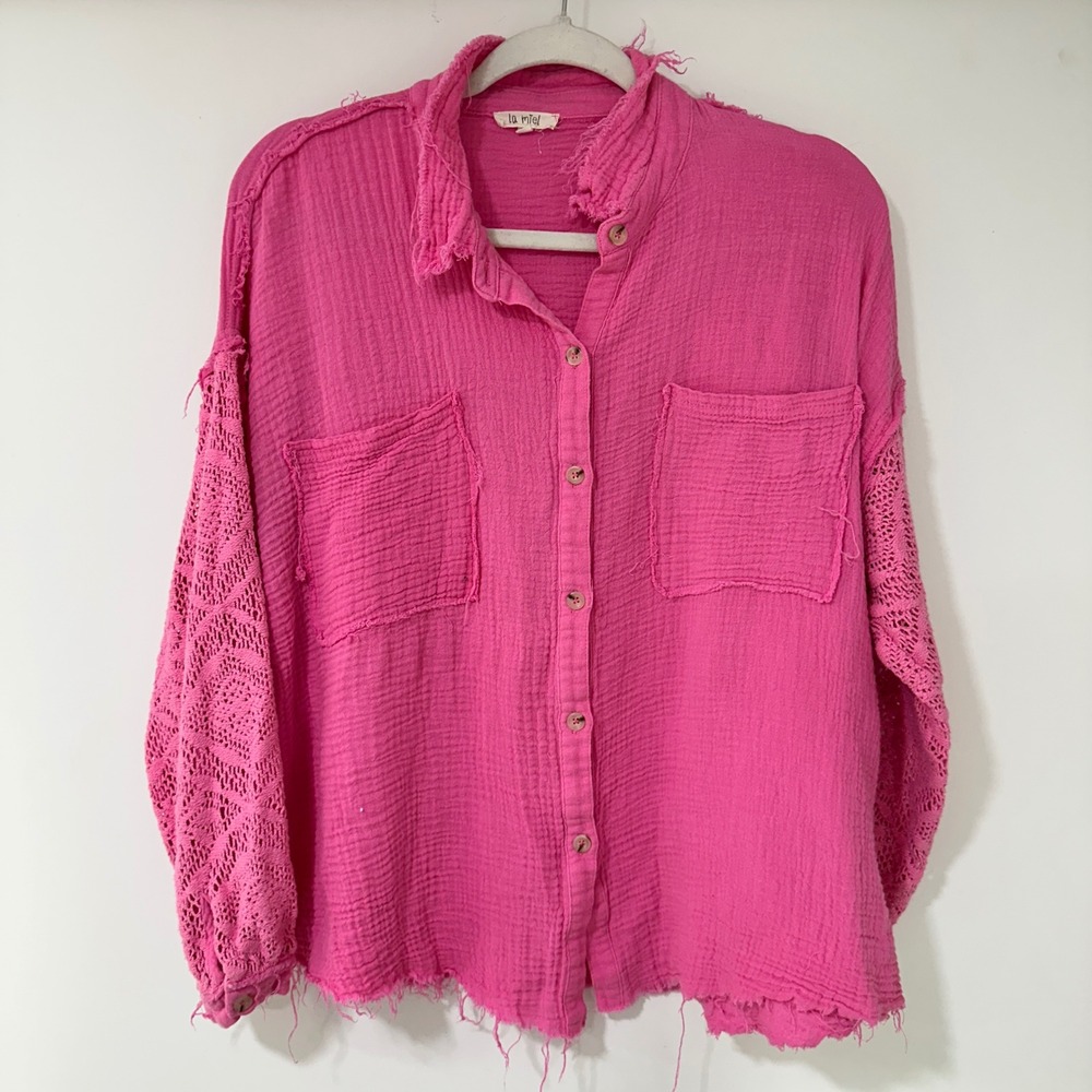 La Miel Crochet Sleeve Gauze Top Womens Medium Pink Raw Hem | Boho Coastal